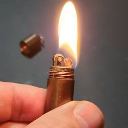 Tiny Survival Lighter